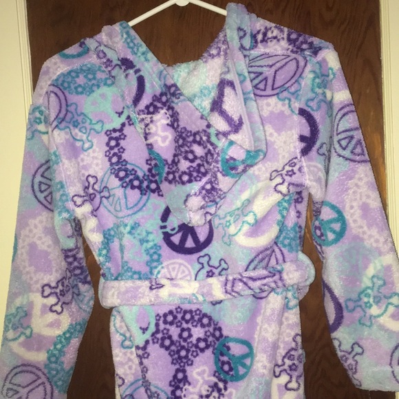 Girls “Peace” Bath Robe - Picture 3 of 5
